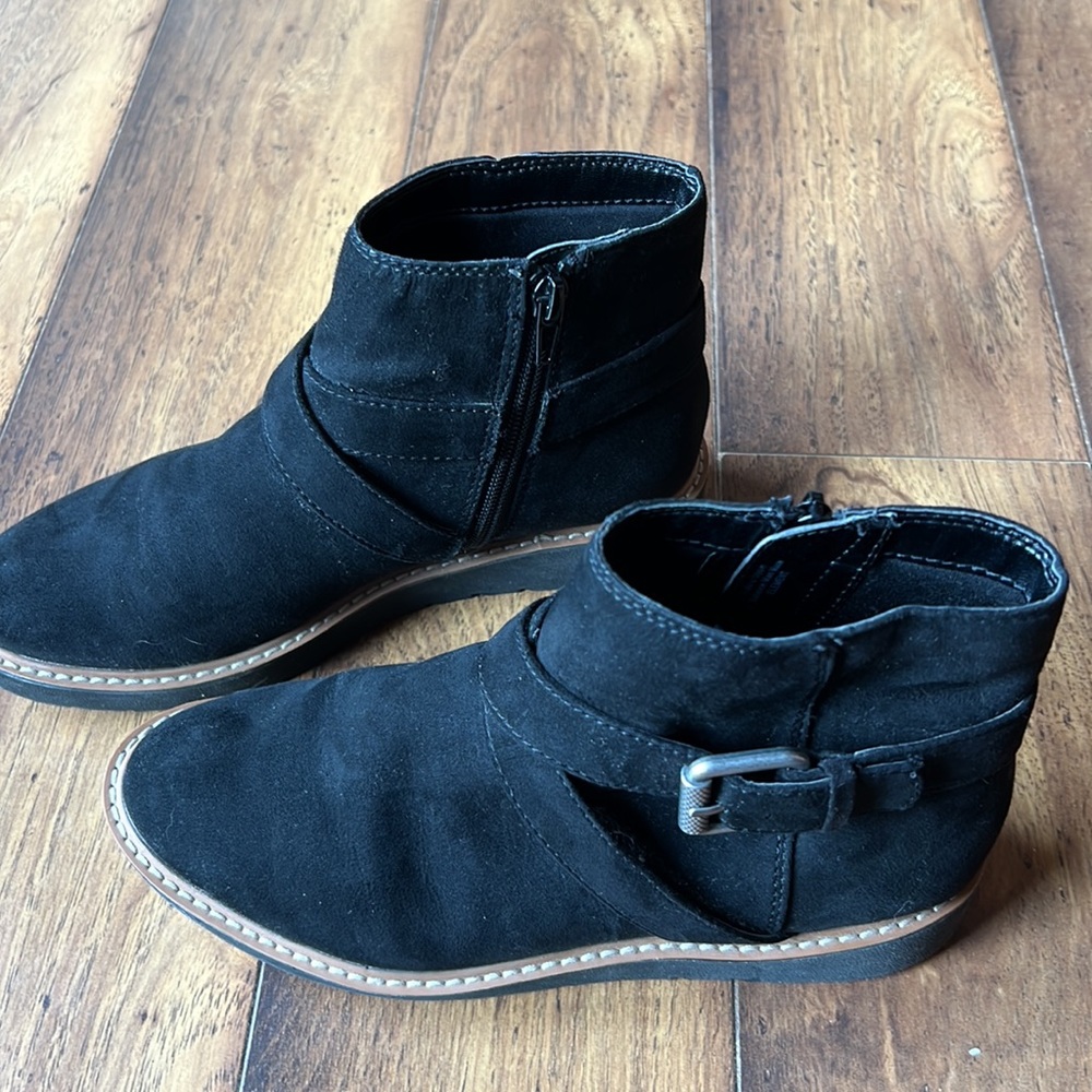 Women’s Naturalizer Black Wedge Suede Ankle Boots